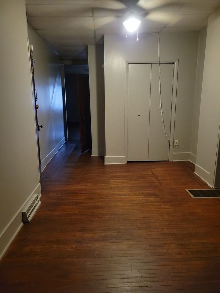 562 Atlantic Ave - Photo 7 of 10