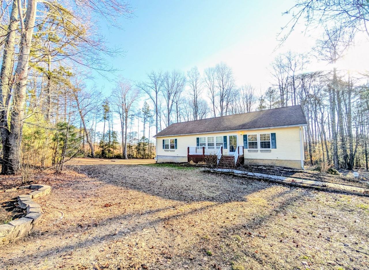 5281 Barham Rd - Photo 2 of 20