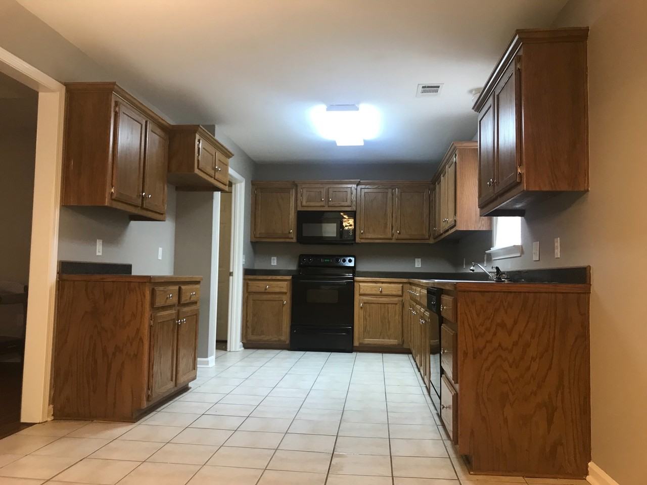 230 Autumnwood Dr - Photo 4 of 19