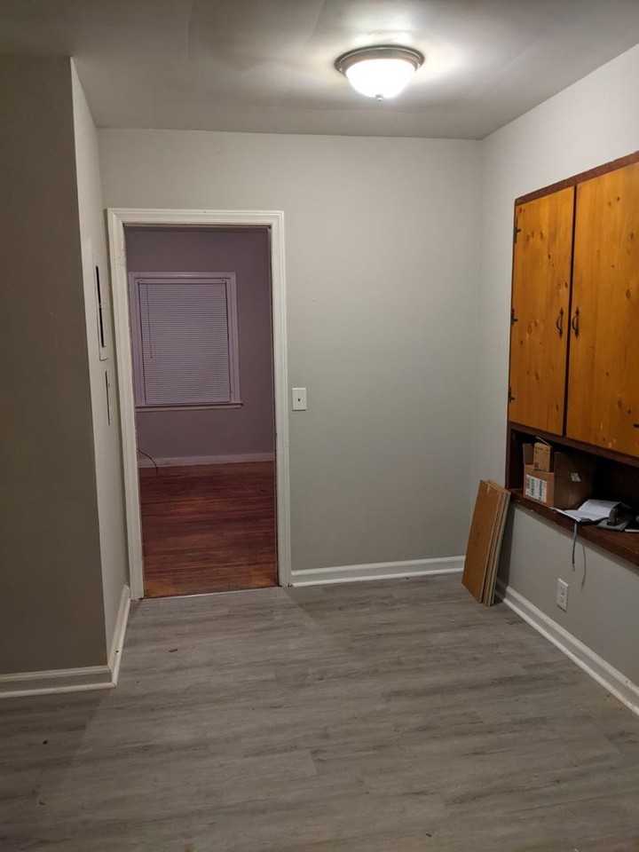 246 Robert E Lee Dr - Photo 2 of 5