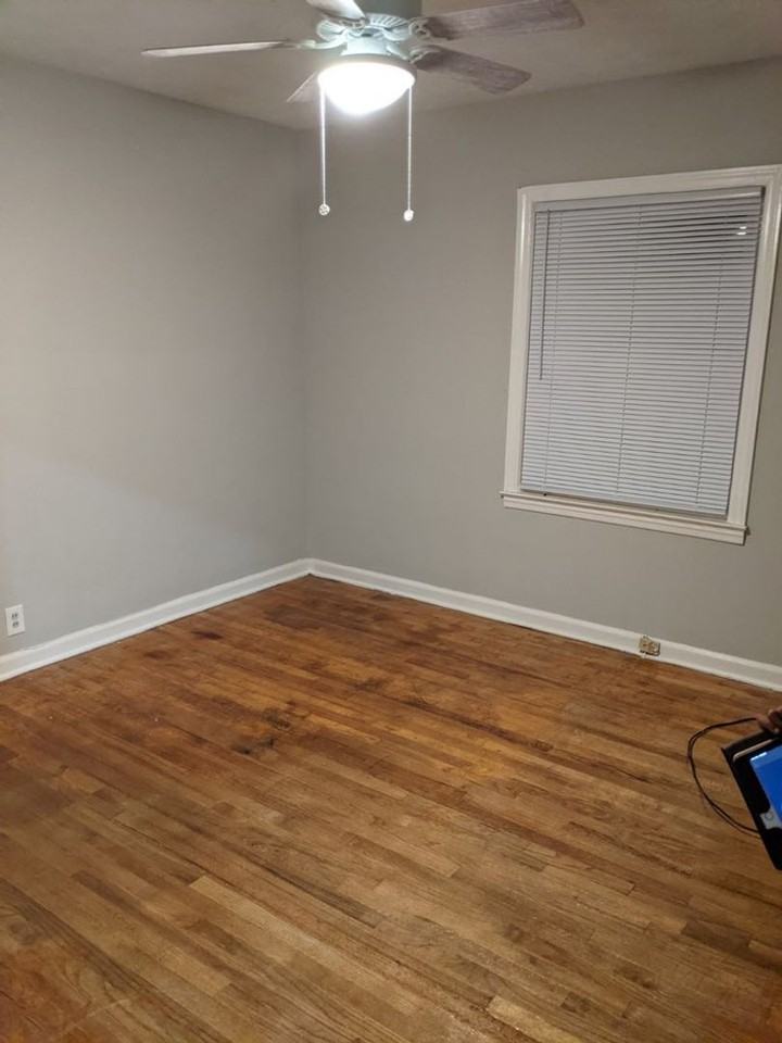 246 Robert E Lee Dr - Photo 3 of 5