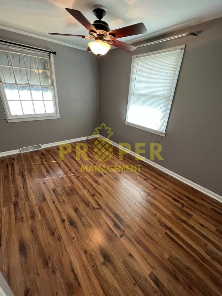 4437 Queens Ave - Photo 6 of 11