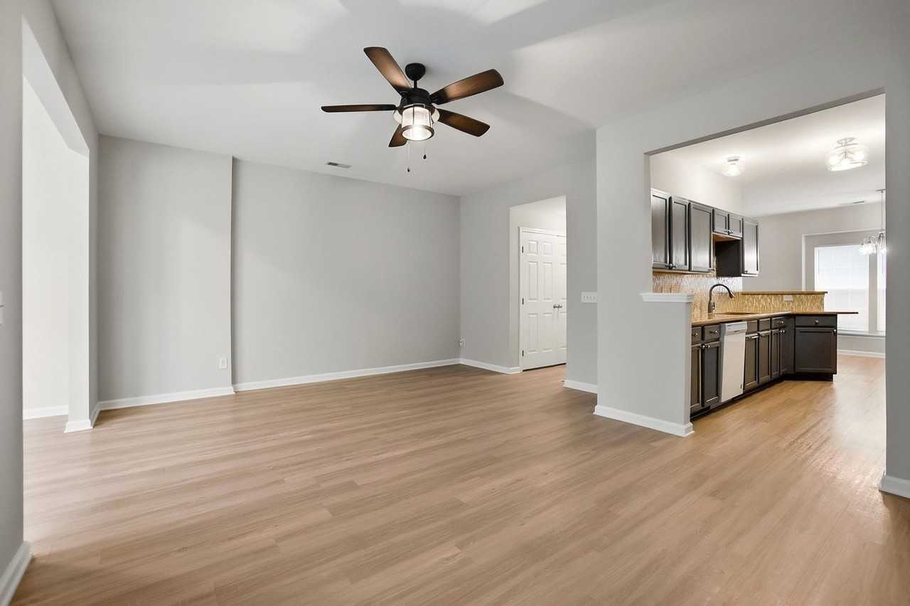 3028 Misty Harbor Cir #B - Photo 6 of 44