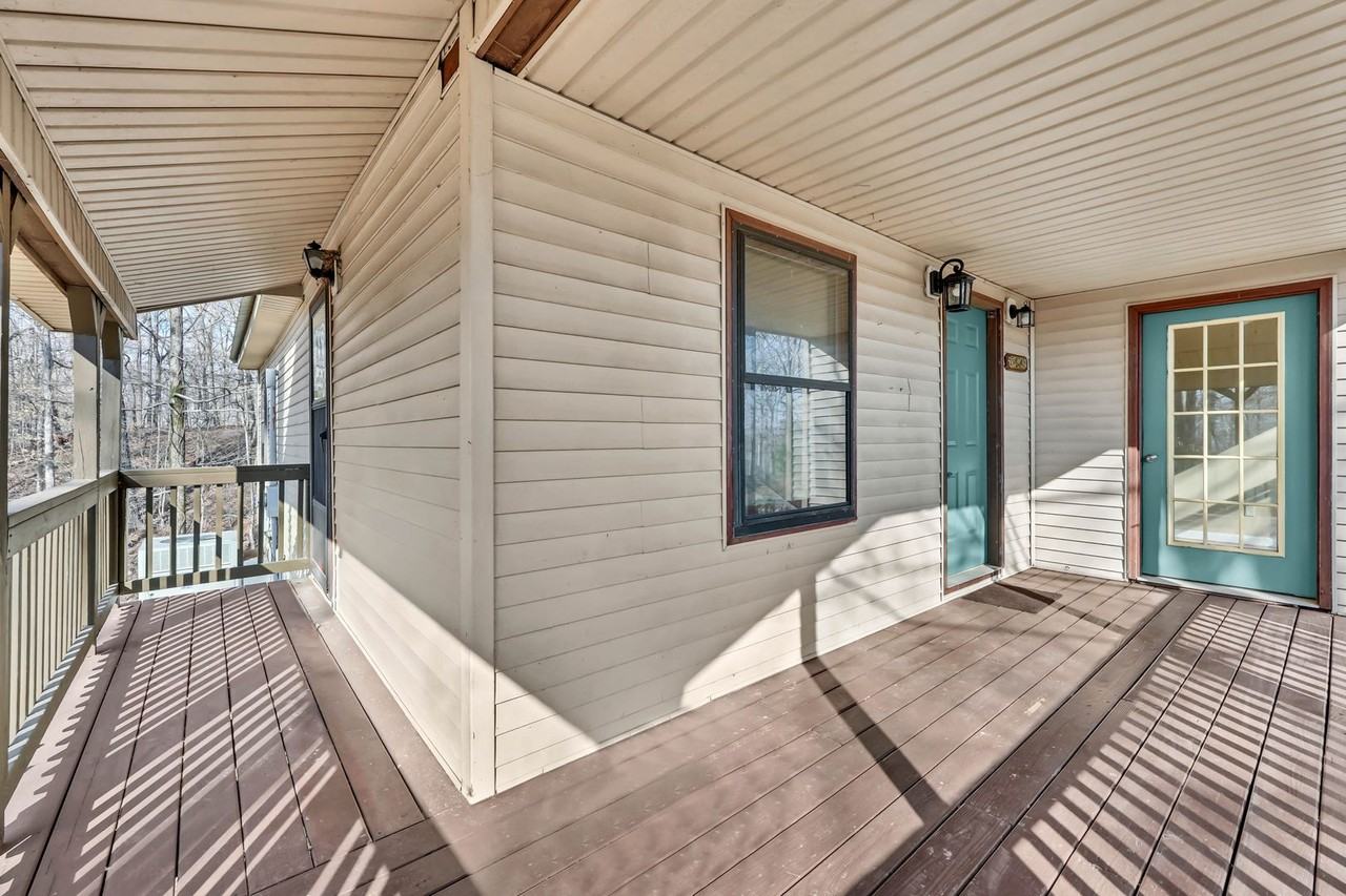 335 Country Ln - Photo 6 of 13