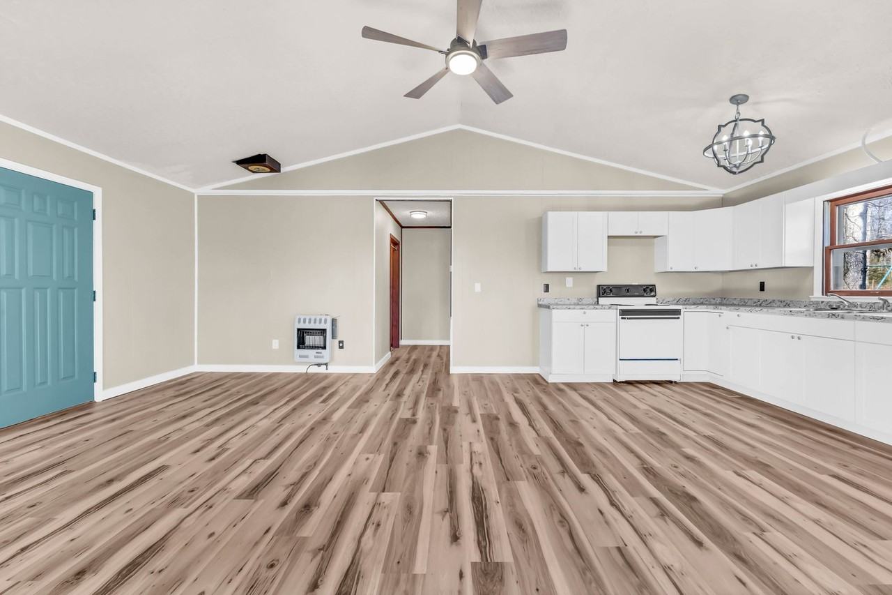 335 Country Ln - Photo 7 of 13