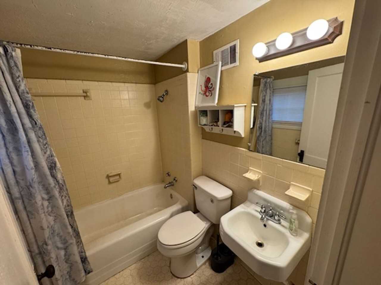 1095 Macon Hwy - Photo 4 of 9