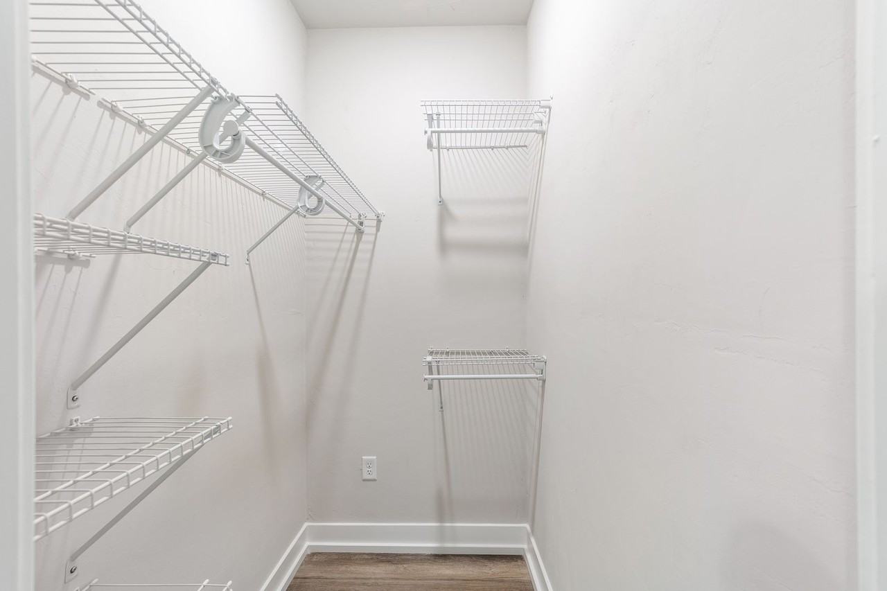 1456 Nw 6th Pl - Photo 5 of 5