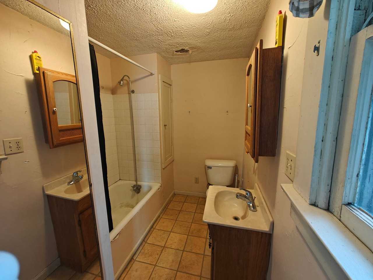 28 W Franklin St - Photo 6 of 11