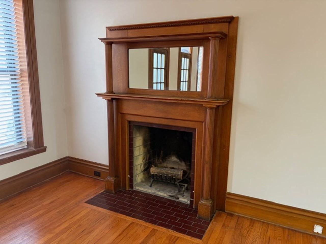 3240 Geyer Ave - Photo 3 of 11