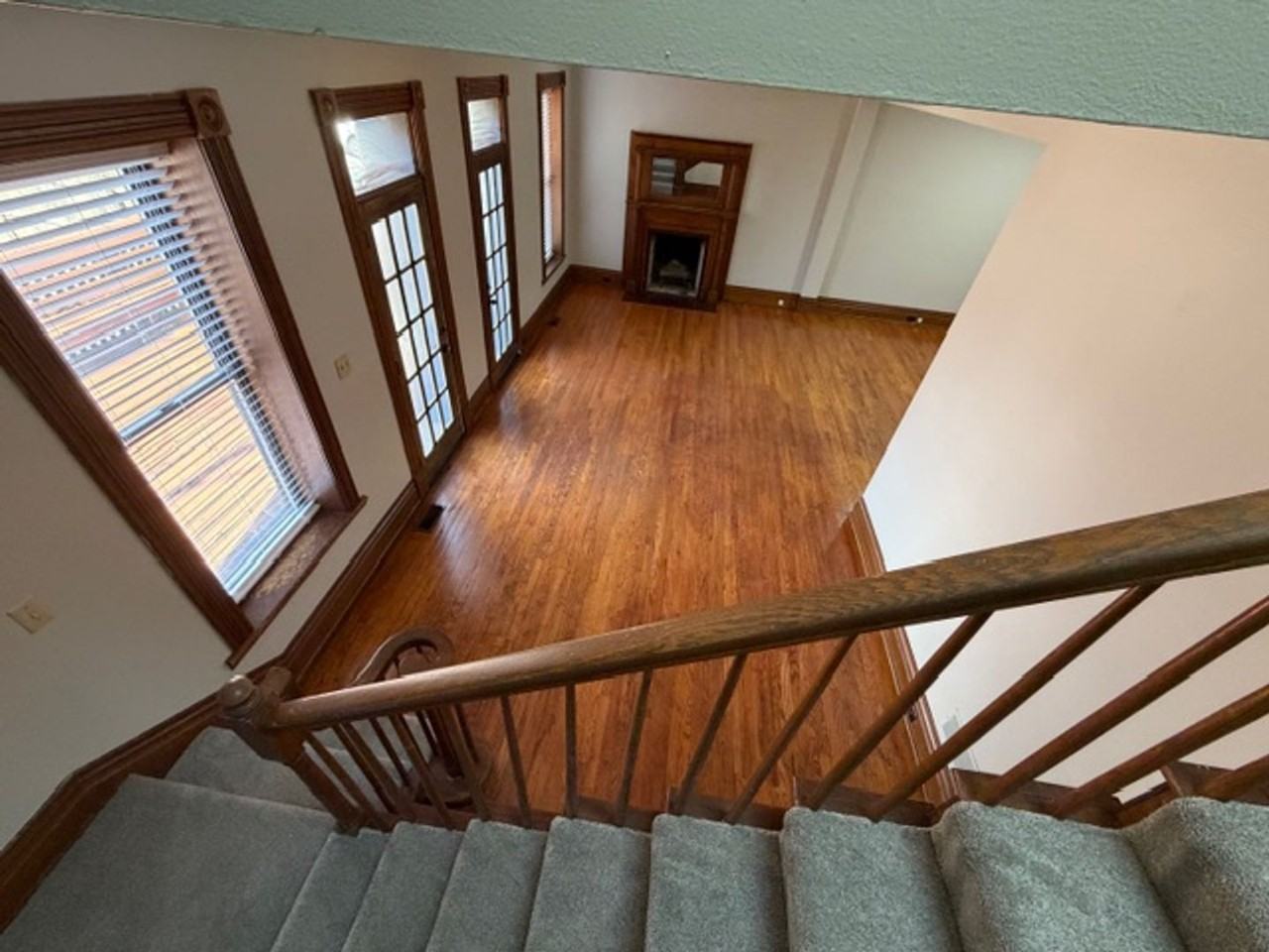 3240 Geyer Ave - Photo 7 of 11