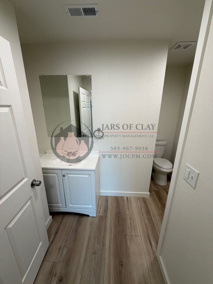 4393 Dover Ave Ne - Photo 5 of 8