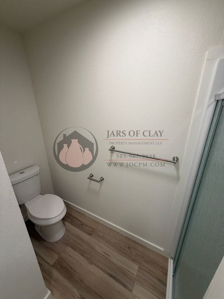 4393 Dover Ave Ne - Photo 6 of 8