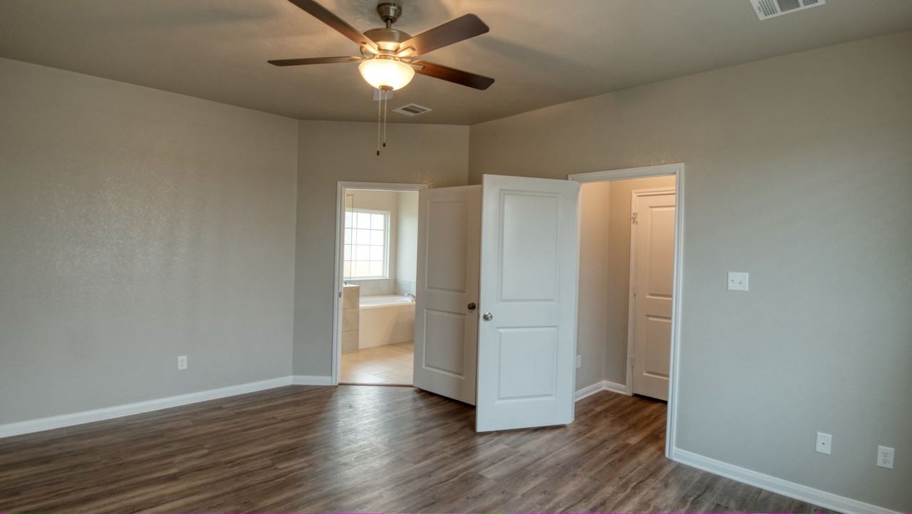 2202 John Ross Ct - Photo 6 of 16