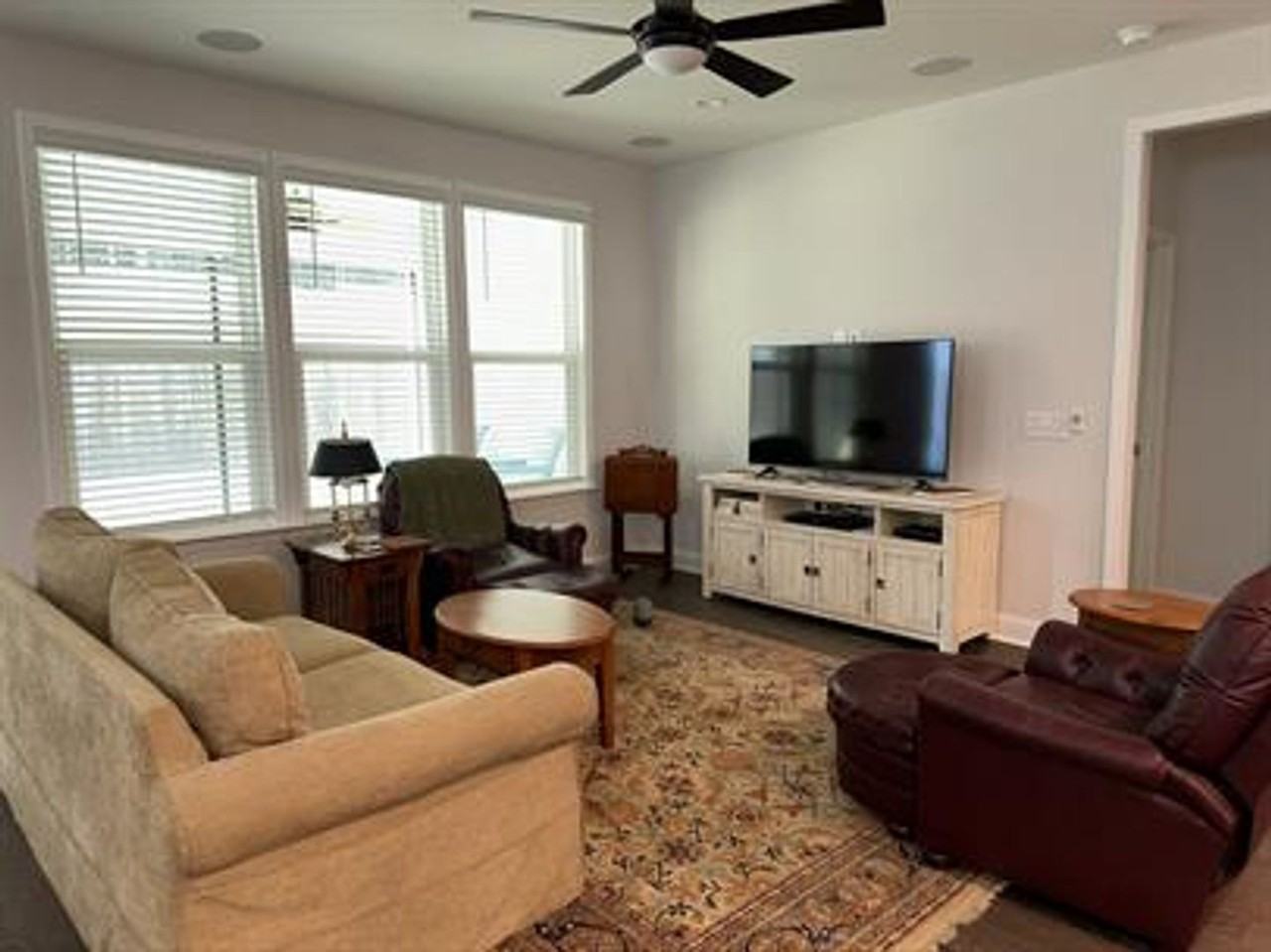 653 Sunfish Way - Photo 6 of 50