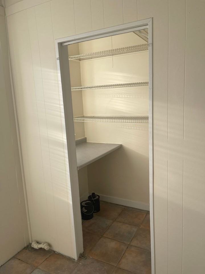 437 Cambridge St - Photo 6 of 13