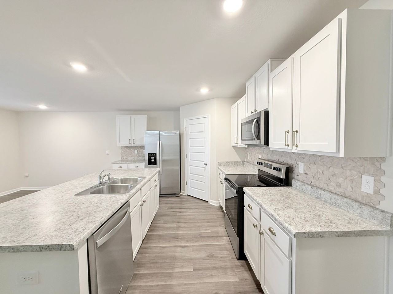 4410 Tiger Oak Ct - Photo 5 of 17