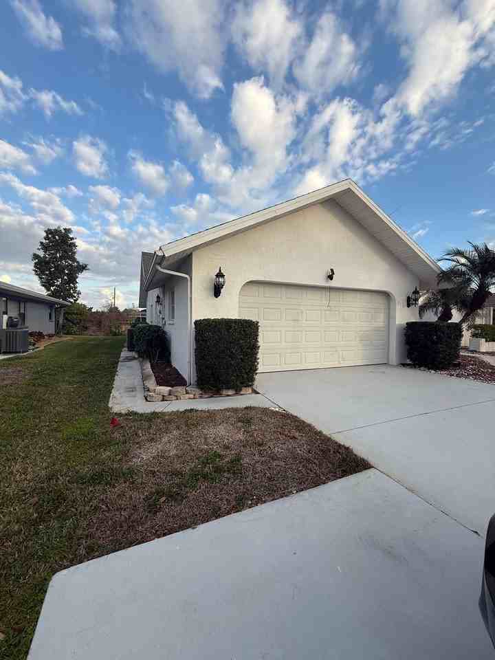 2436 Abscott St - Photo 2 of 32