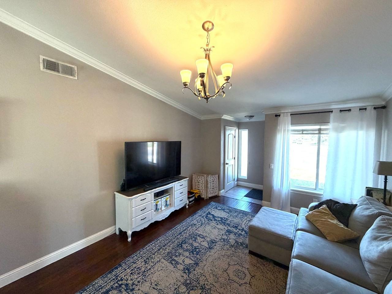 9756 Greensboro Cir - Photo 6 of 50