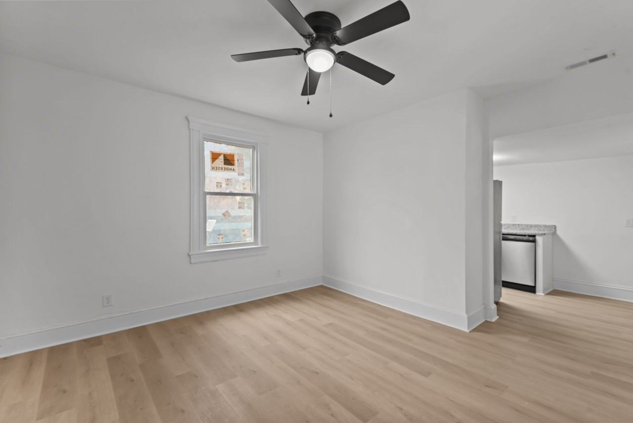 255 maryland ave - Photo 5 of 31