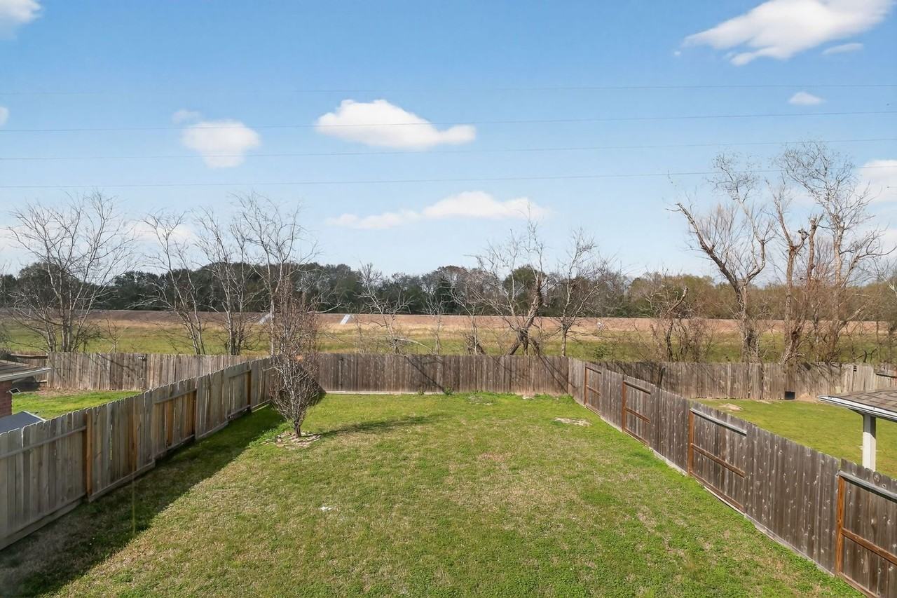 21118 Barker Canyon Ln - Photo 4 of 31