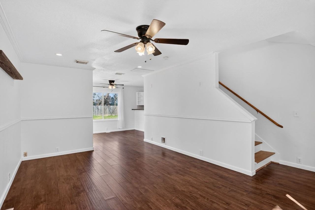 21118 Barker Canyon Ln - Photo 6 of 31