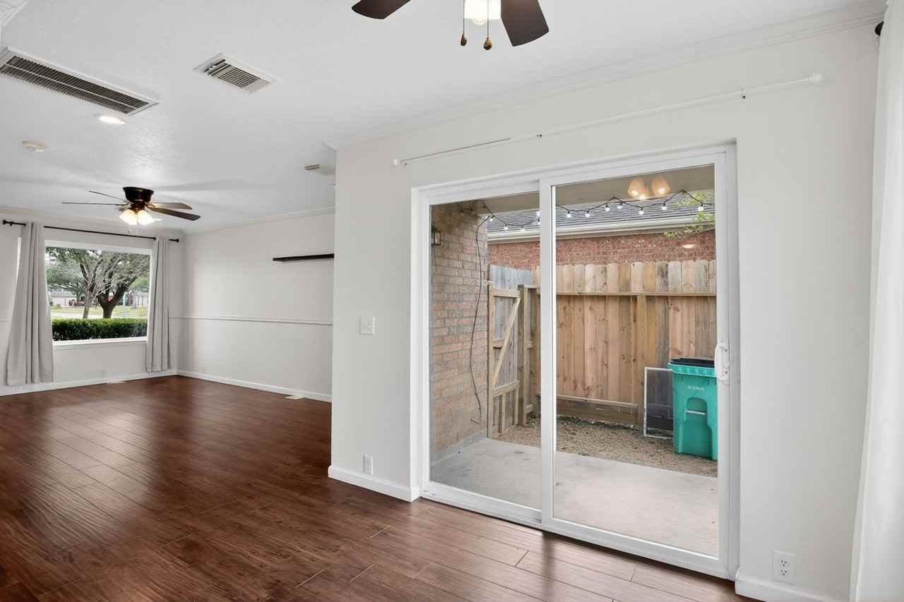 21118 Barker Canyon Ln - Photo 7 of 31