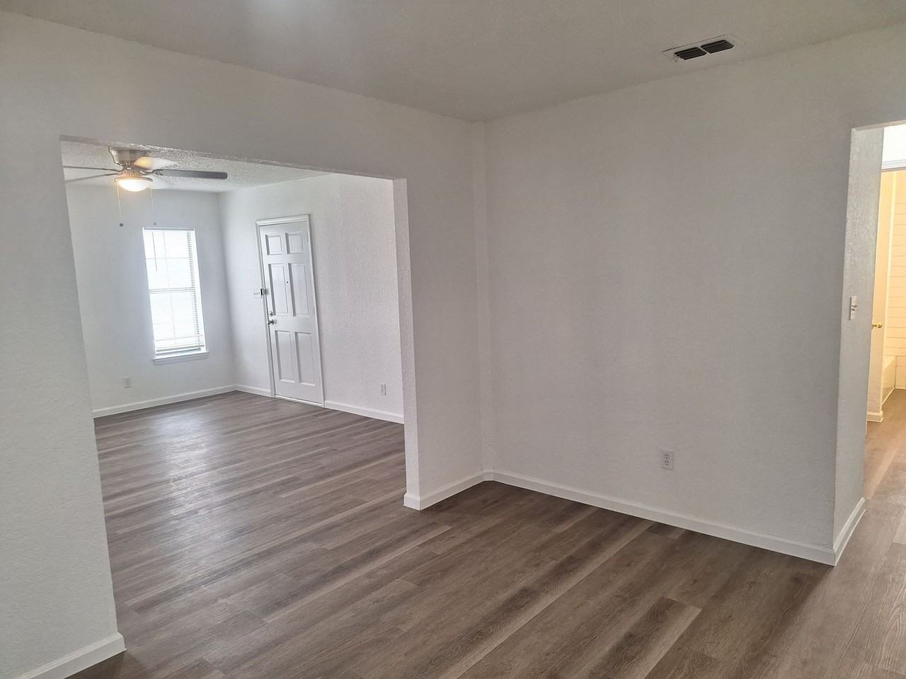 918 Prairie Ave - Photo 6 of 23