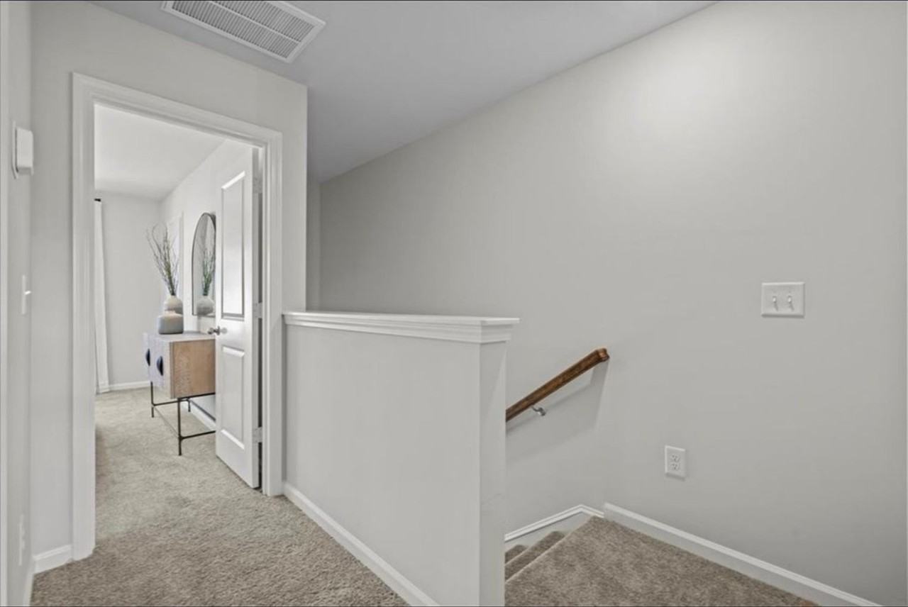 109 Lowland Dr - Photo 2 of 15