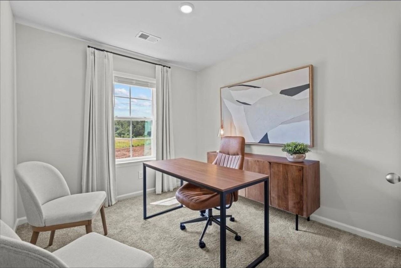 109 Lowland Dr - Photo 3 of 15