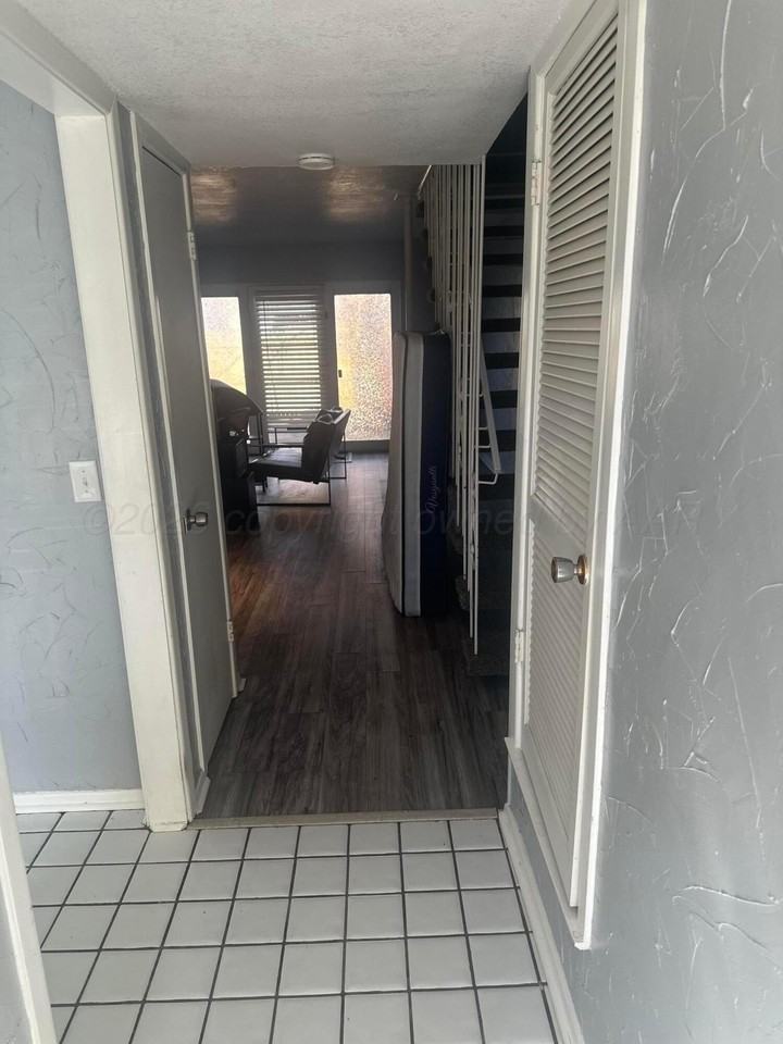 3202 Villa Pl - Photo 2 of 12