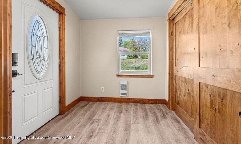 949 Breeze St - Photo 6 of 46