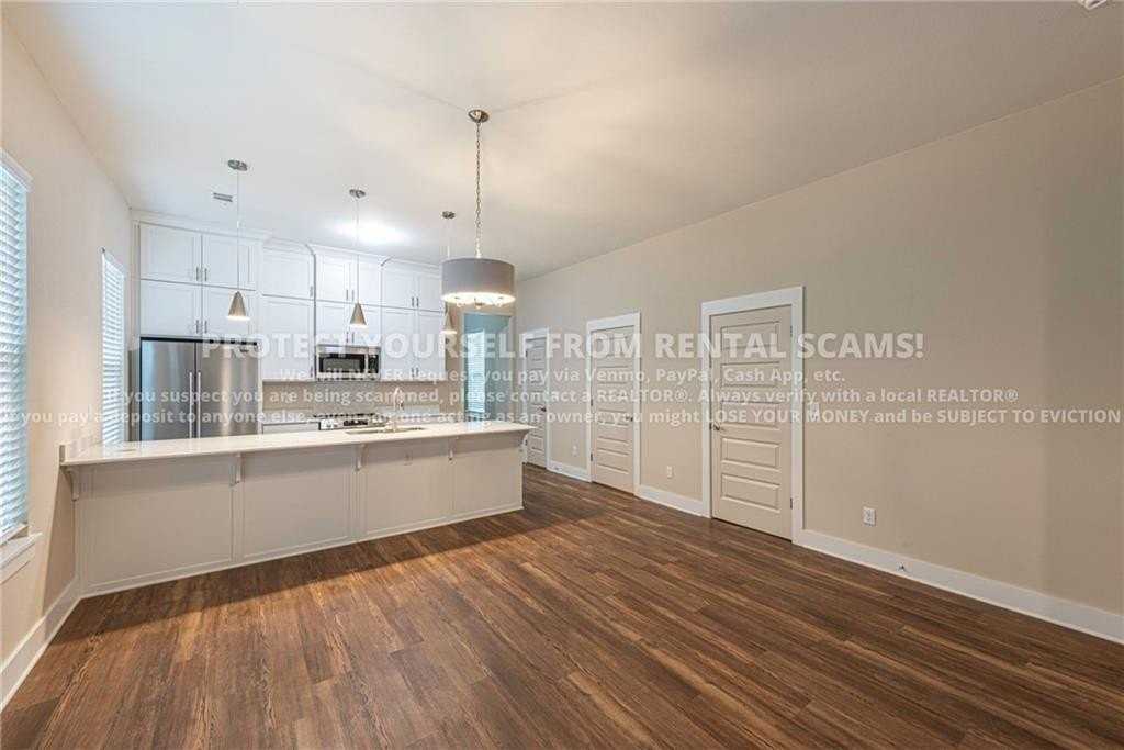 874 S Hill Ave #101 - Photo 4 of 15