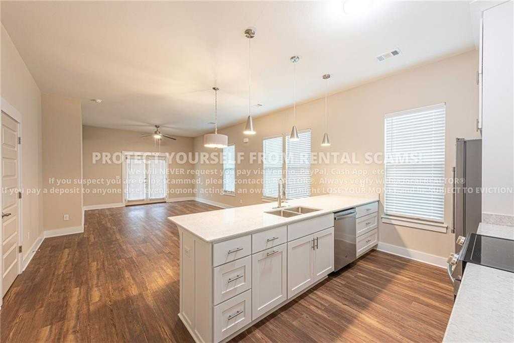 874 S Hill Ave #101 - Photo 6 of 15