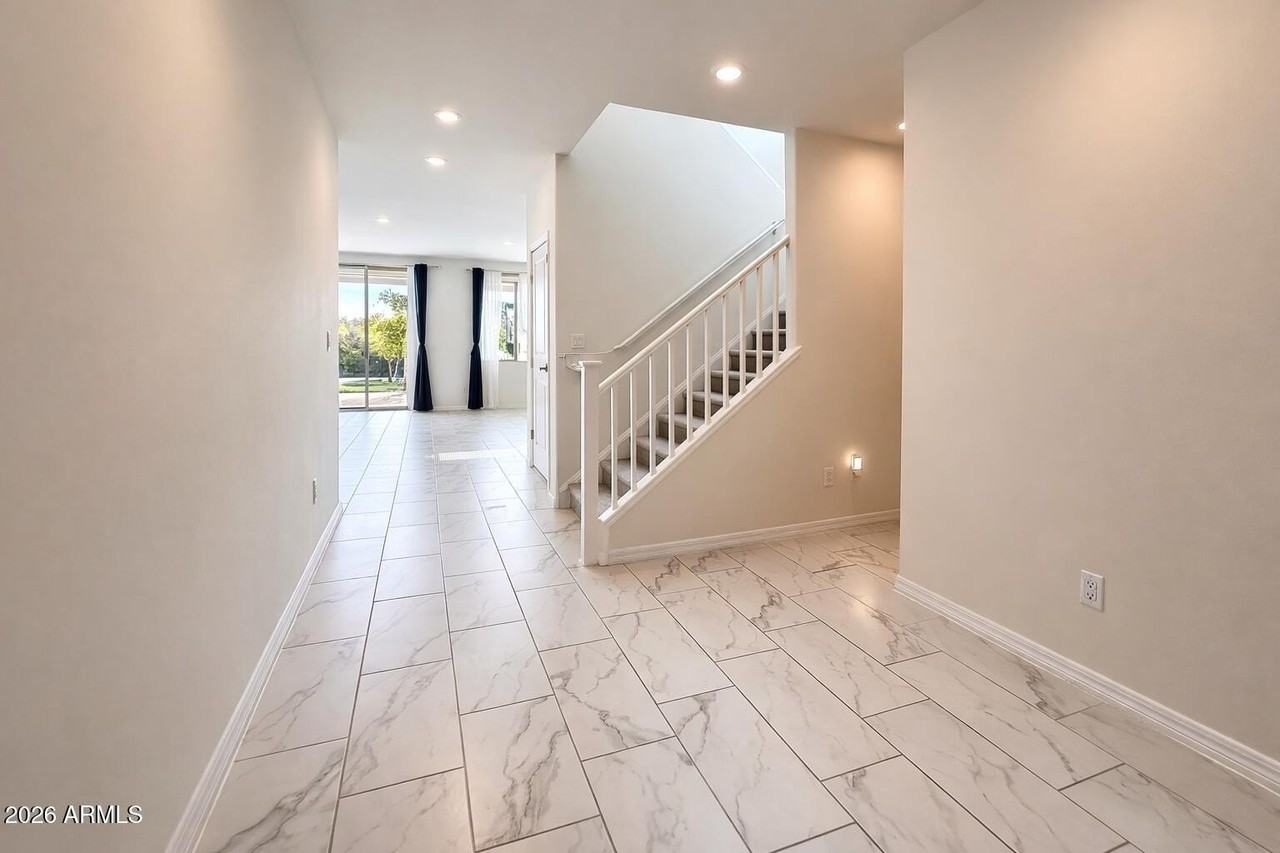 2439 W Kowalsky Ln - Photo 4 of 36