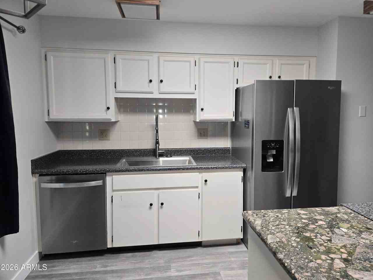 10049 W Oakmont Dr - Photo 2 of 12