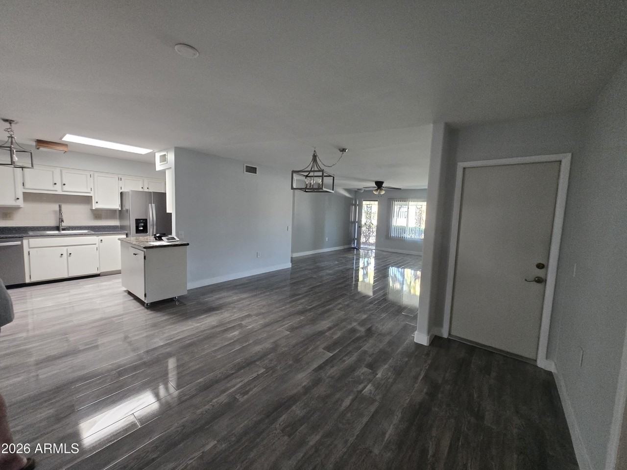 10049 W Oakmont Dr - Photo 4 of 12