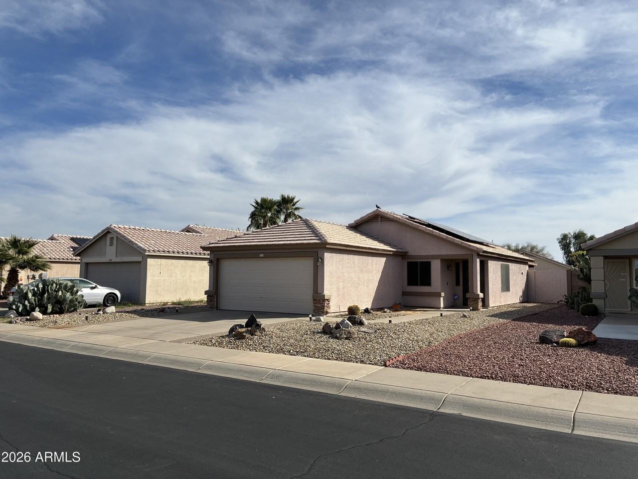 15713 W Post Dr - Photo 2 of 35