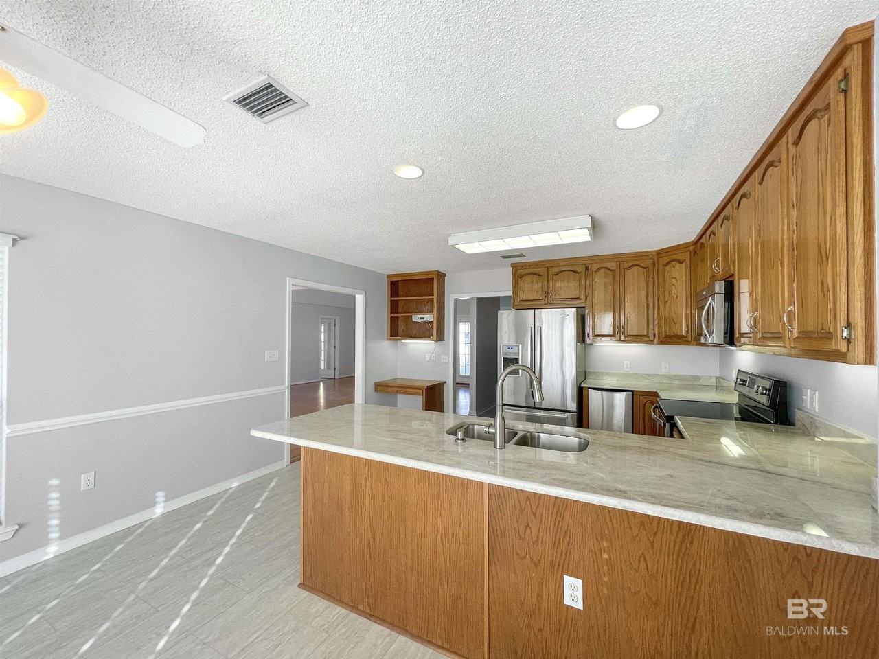 5378 Wolfhead Ave - Photo 5 of 26