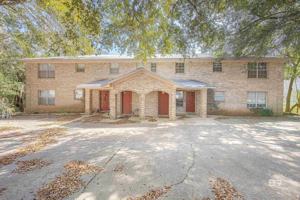 featured image of 8564 Garden Cir #3