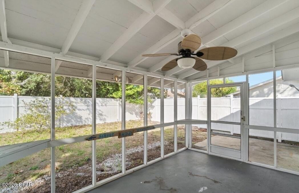 421 Oleander Cir - Photo 2 of 17