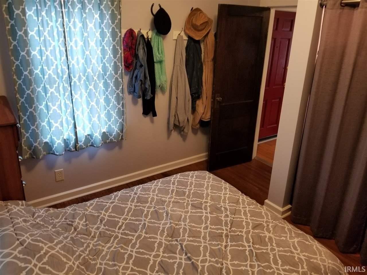 111 N Elm St - Photo 7 of 22