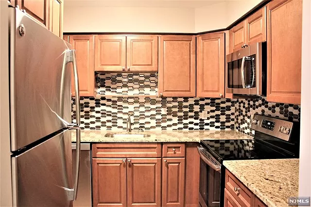 466A Liberty Street - 1Unit 201 #1 - Photo 5 of 13