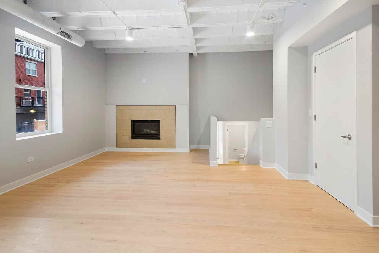 4637 N Ashland Ave #103 - Photo 6 of 25