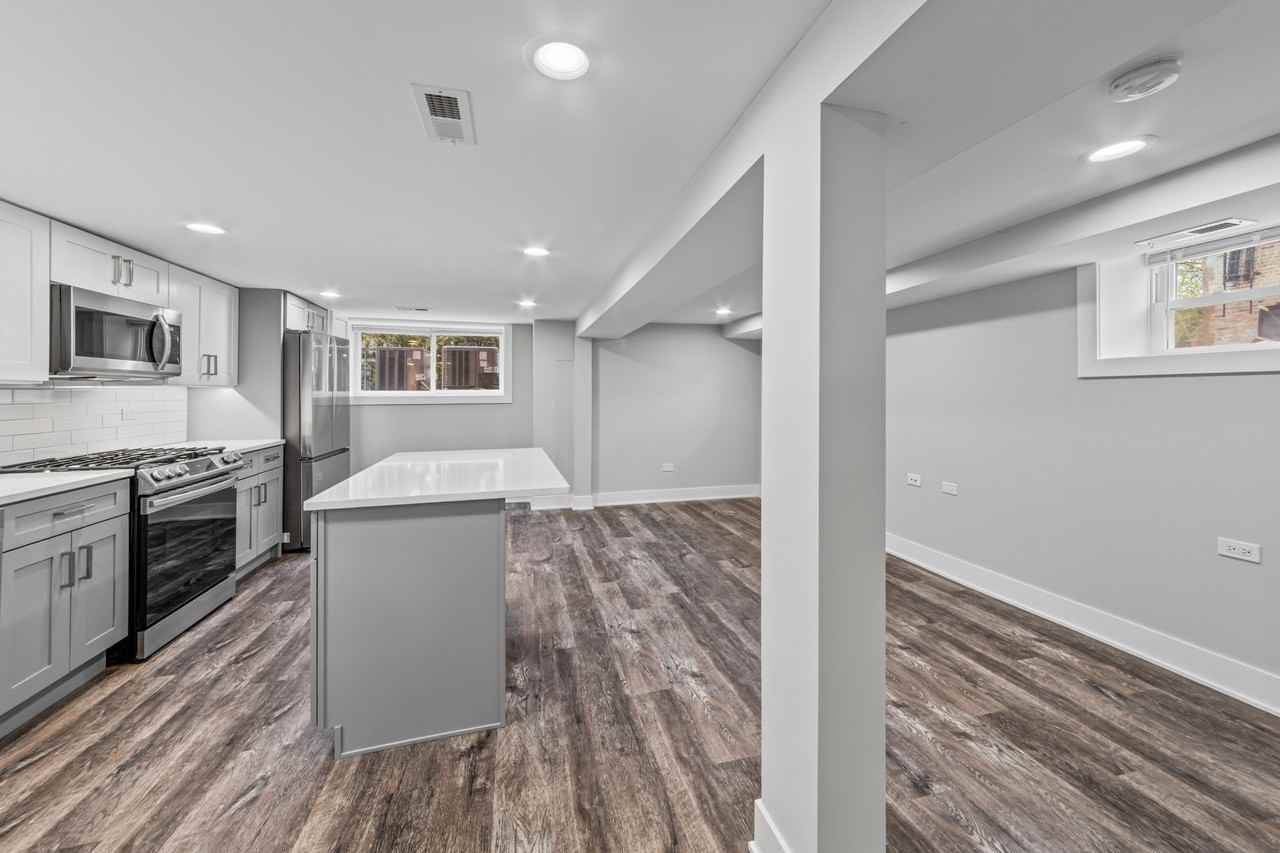 2144 W Shakespeare Ave #GDN - Photo 3 of 11