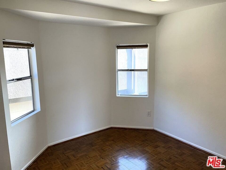 1083 1/2 W Kensington Rd - Photo 7 of 15