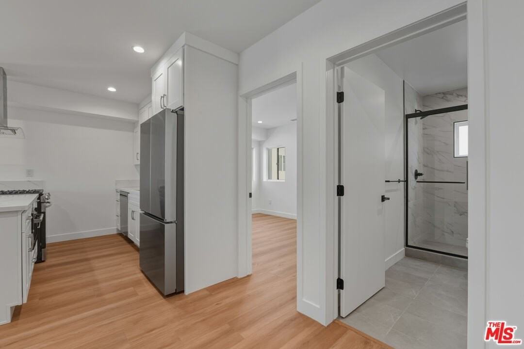 14165 Erwin St - Photo 5 of 18