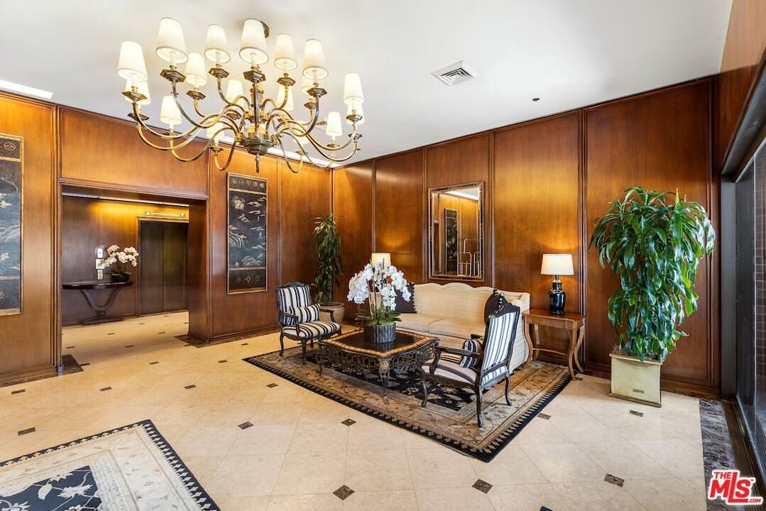 10550 Wilshire Blvd Apt 904 - Photo 2 of 29