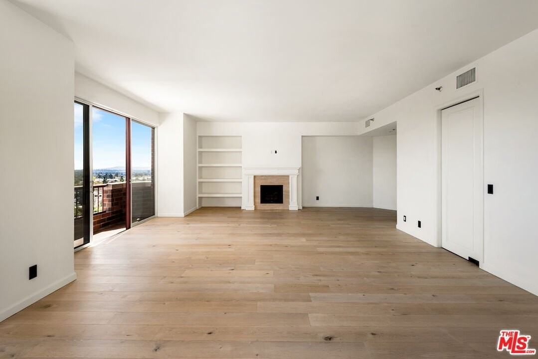 10550 Wilshire Blvd Apt 904 - Photo 6 of 29