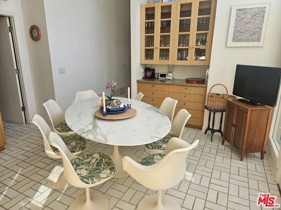 30838 Broad Beach Rd - Photo 6 of 21