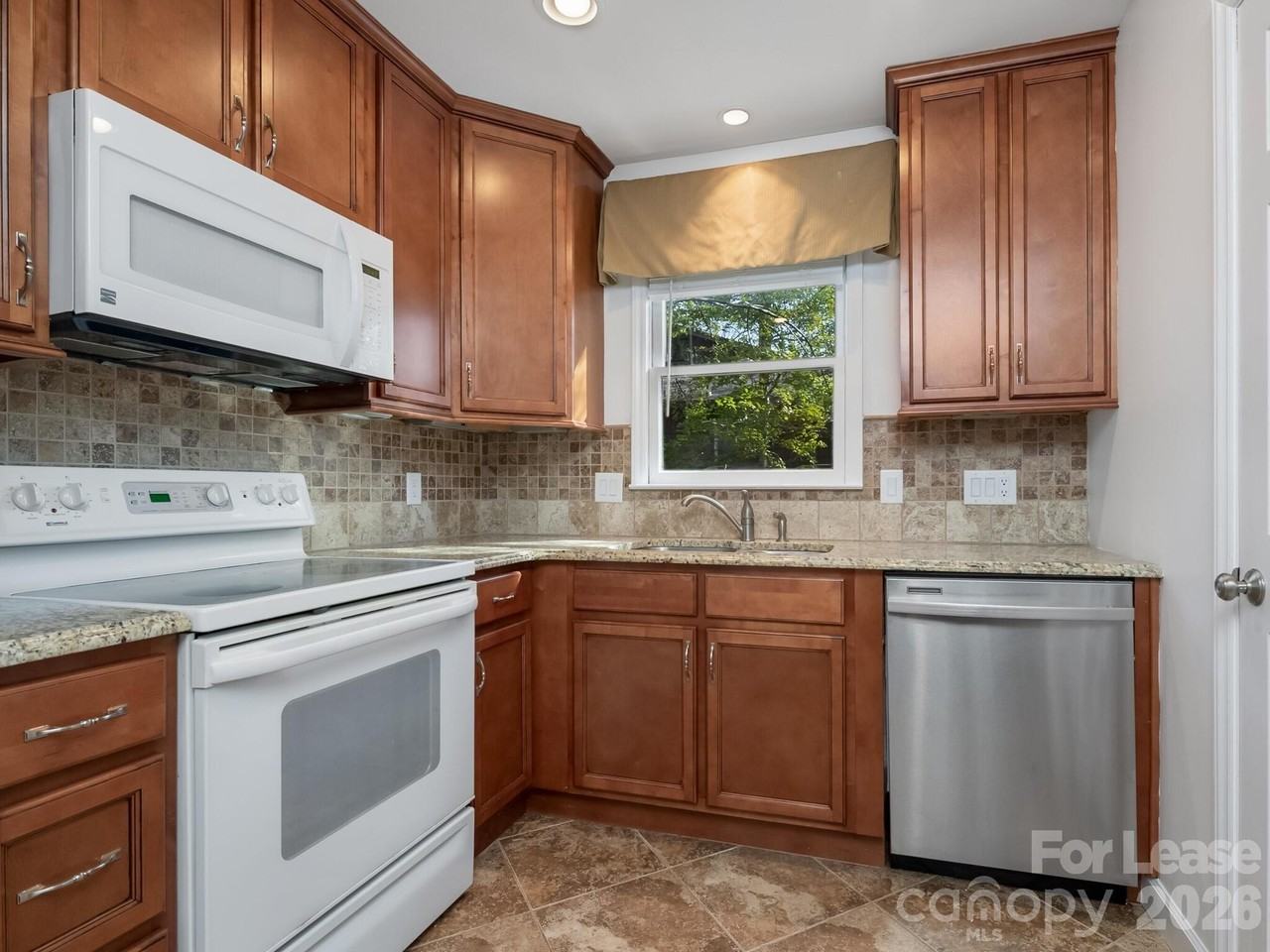 3526 Colony Crossing Dr - Photo 3 of 31